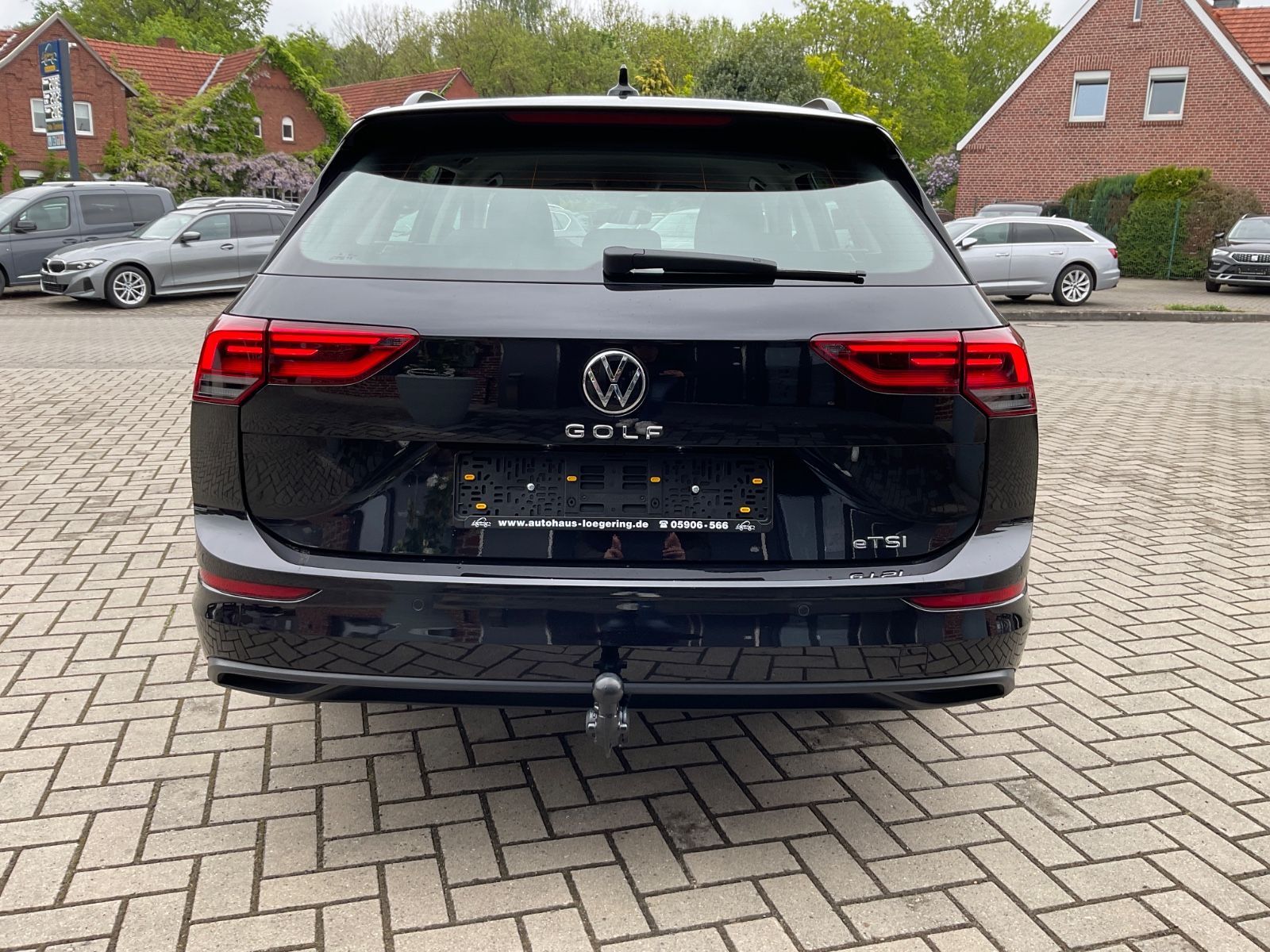 Fahrzeugabbildung Volkswagen Golf Variant 1.5 eTSI DSG Life,LED,AHK,ACC,carpl