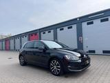Volkswagen Golf VII Lim. Highline BMT Pano/Navi/RFK/150PS - Volkswagen Golf: R Ps
