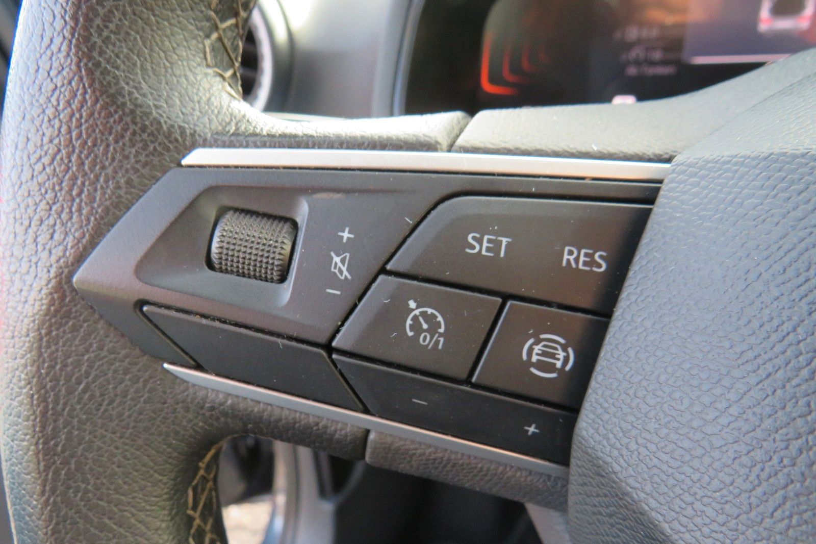 Fahrzeugabbildung SEAT Arona Style DSG GRA KAMERA SITZH. PDC APP-CON 1H