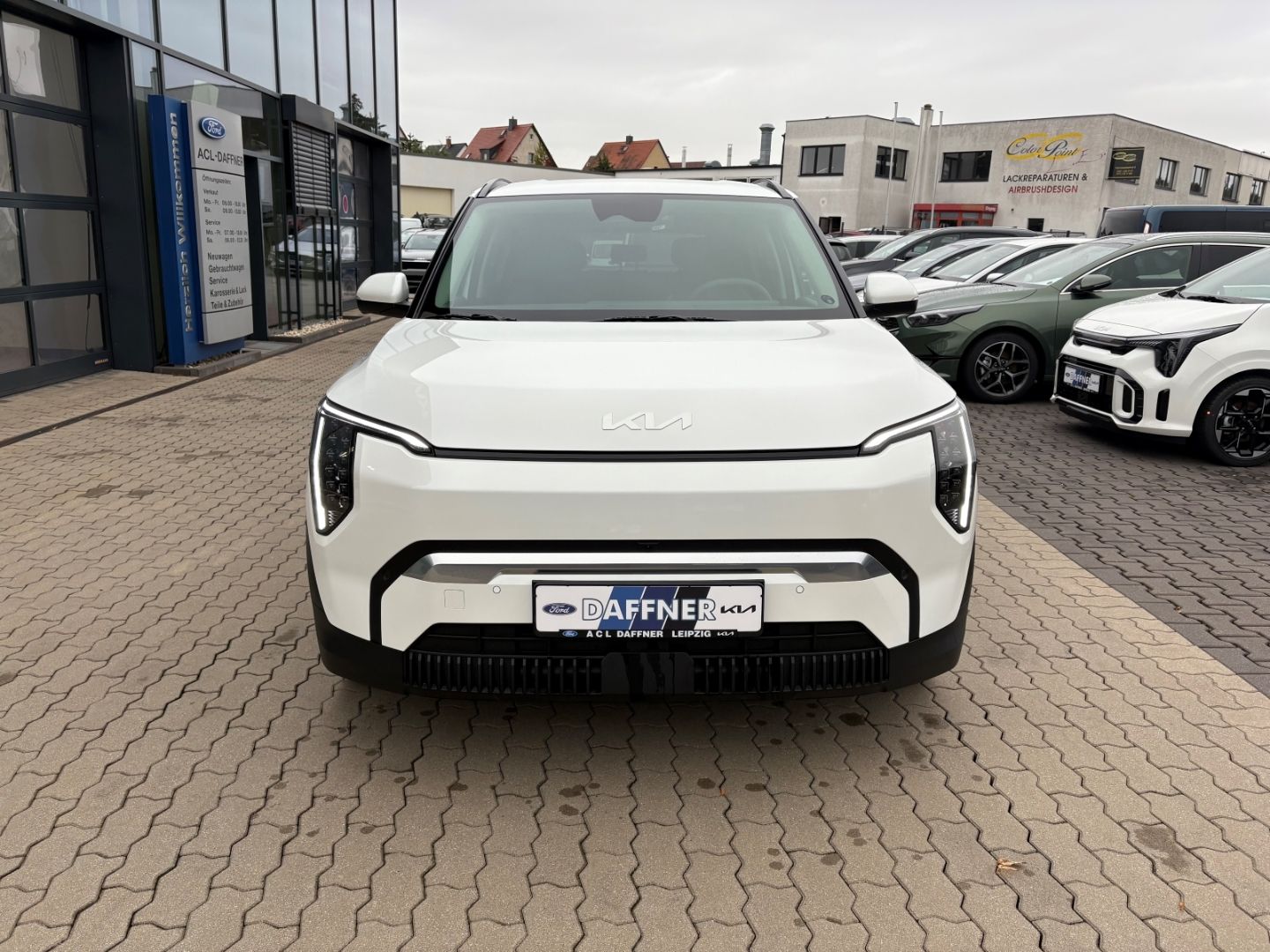 Fahrzeugabbildung Kia EV3 150 kW Earth KLIMA Harman&Kardon TotWinkAss