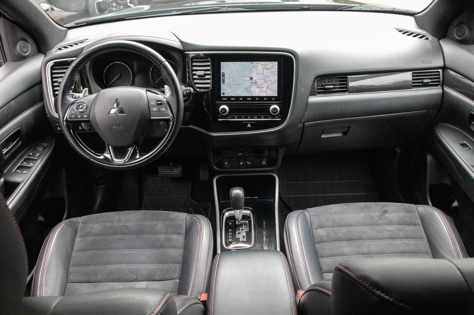Fahrzeugabbildung Mitsubishi Outlander Spirit+ 2.0 CVT 2WD 1HD*Navi*Tel