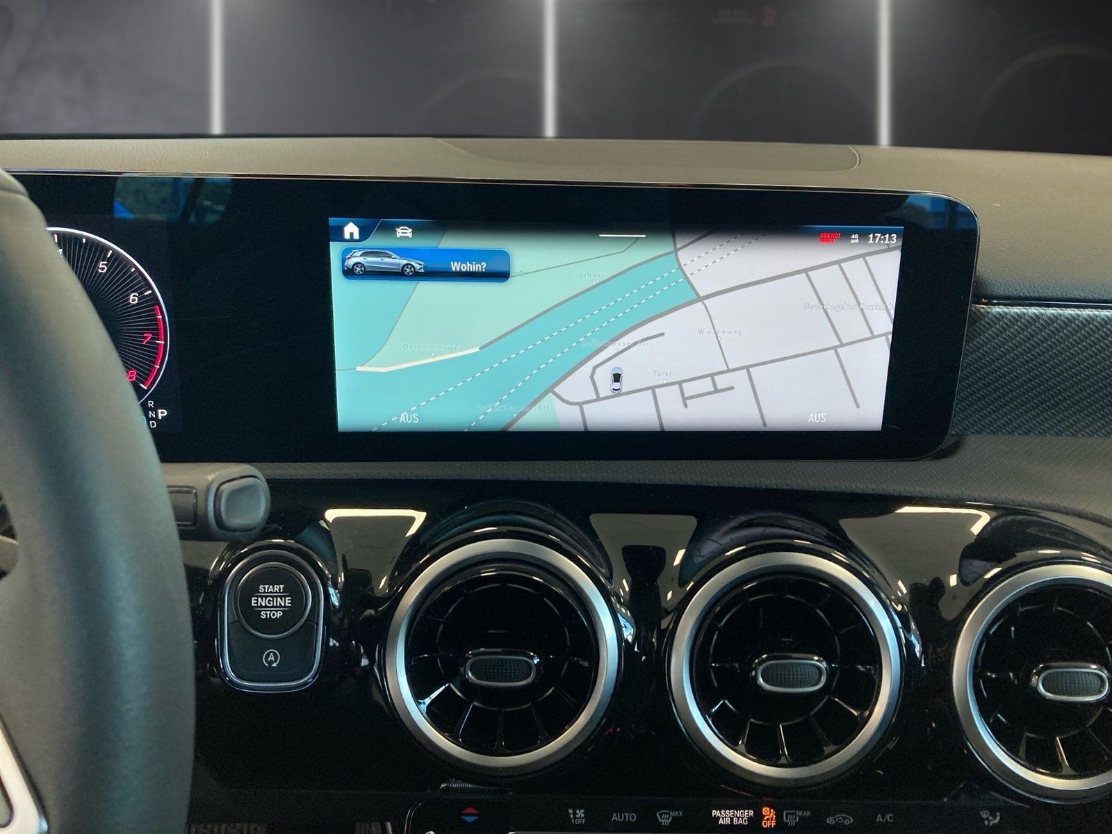Fahrzeugabbildung Mercedes-Benz A 200 Progressive*MultiBeam*360°*Totwinkel*Navi*