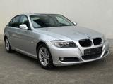 BMW 318i Facelift ! Orig. 59000 Km ! Top Gepflegt ! - gebrauchte BMW 318 aus dem Jahr 2010