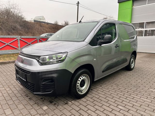 Fiat Doblo L1 mit Holzboden+Seitenverkleidung