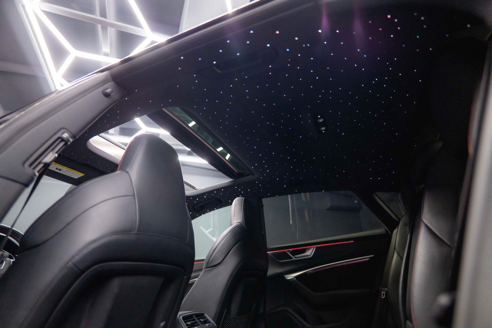 Fahrzeugabbildung Audi RS7 4.0 TFSI quattro | SKY Lounge | Pano | LASER