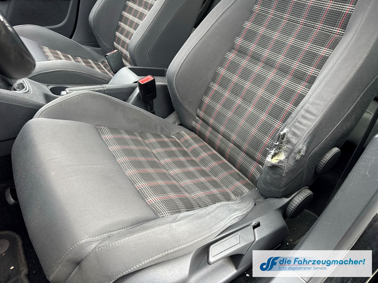 Fahrzeugabbildung Volkswagen Golf V GTI SD Alu Sportfahrwerk *EXPORT