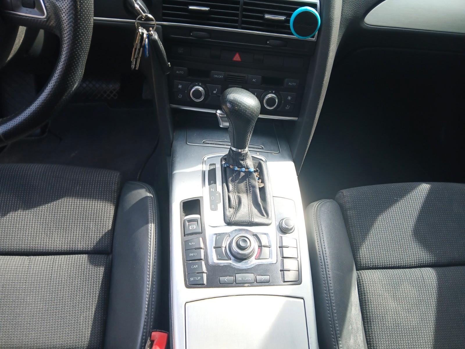 Audi A6 2011 — photo 11