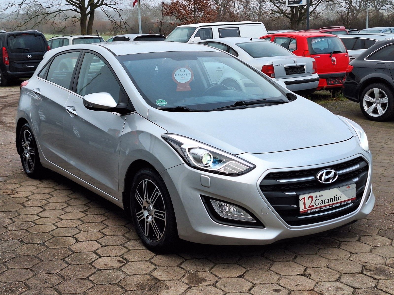 HYUNDAI i30