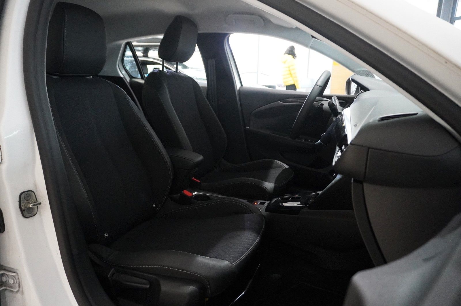 Fahrzeugabbildung Opel Corsa F 1.2T ELEGANCE NAVI/LED/VIRT/KAMERA/SPORT