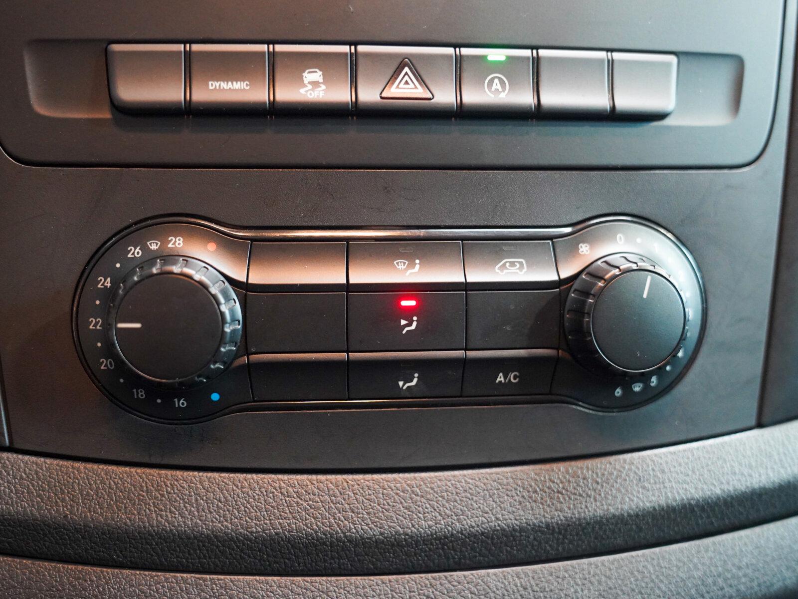 Mercedes-Benz Vito Kasten 119 CDI 4x4 lang Flügeltüren AHK LED