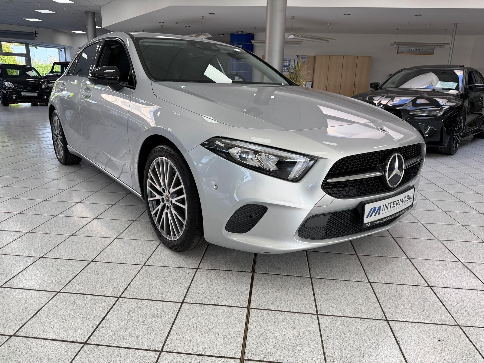 Mercedes-Benz A-Class Leder*Navi*KAM*MBUX*Night-Paket*AMBIENTE*, миниатюра 3
