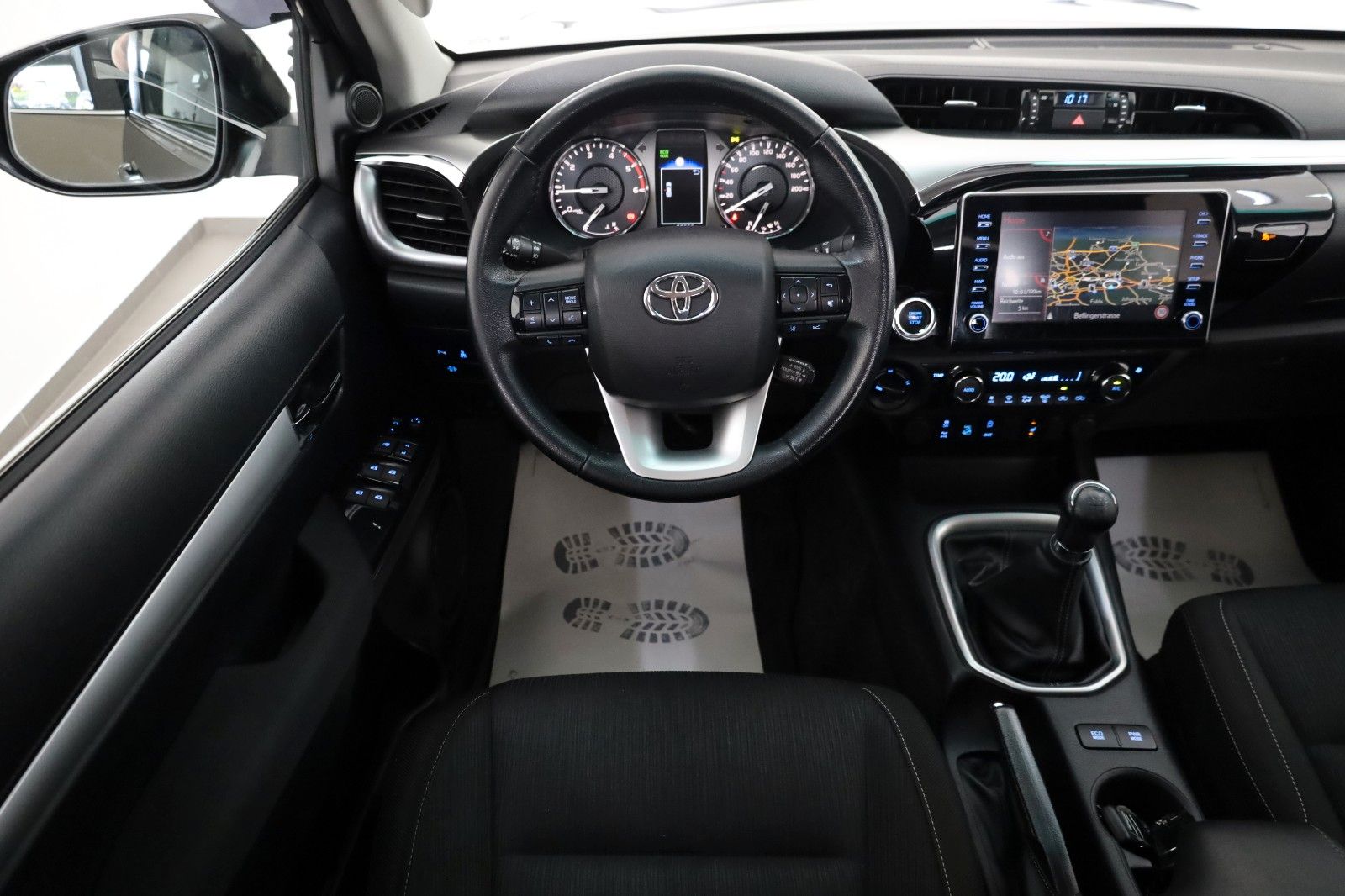 Fahrzeugabbildung Toyota Hilux 2.8 Executive 4x4,LED,Navi,Rollo,Kamer,AHK