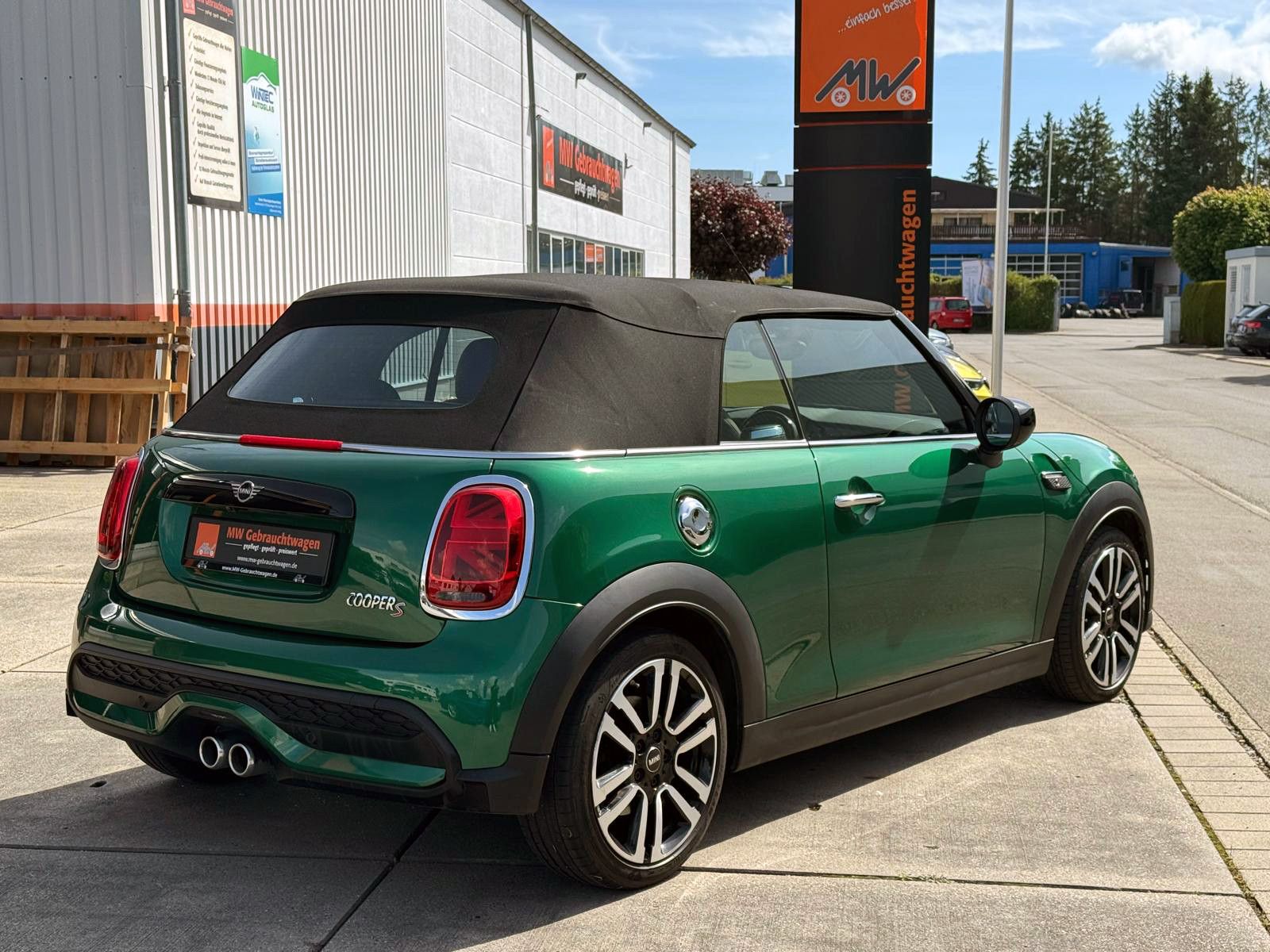 Fahrzeugabbildung MINI COOPER S Cabrio Classic-Trim Aut. ACC HUD KAM BT