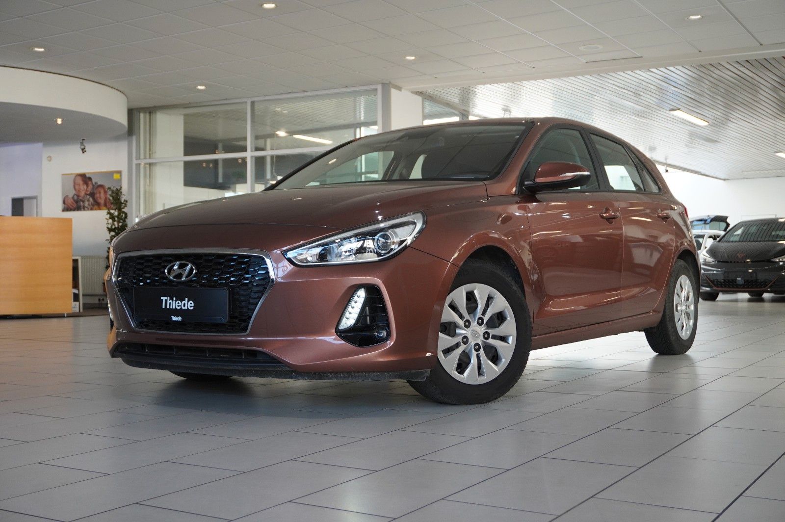 Fahrzeugabbildung Hyundai i30 LIM. 1.0 T-GDI SELECT LED/KLIMA/PDC/TEMP/USB