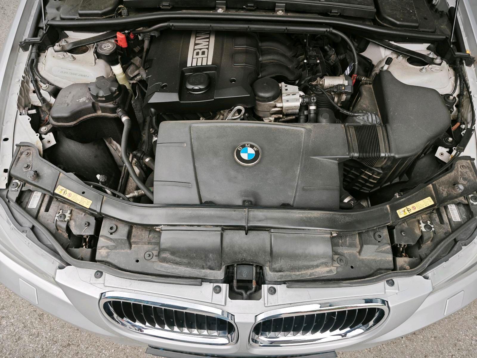 BMW 318 2009 — photo 12