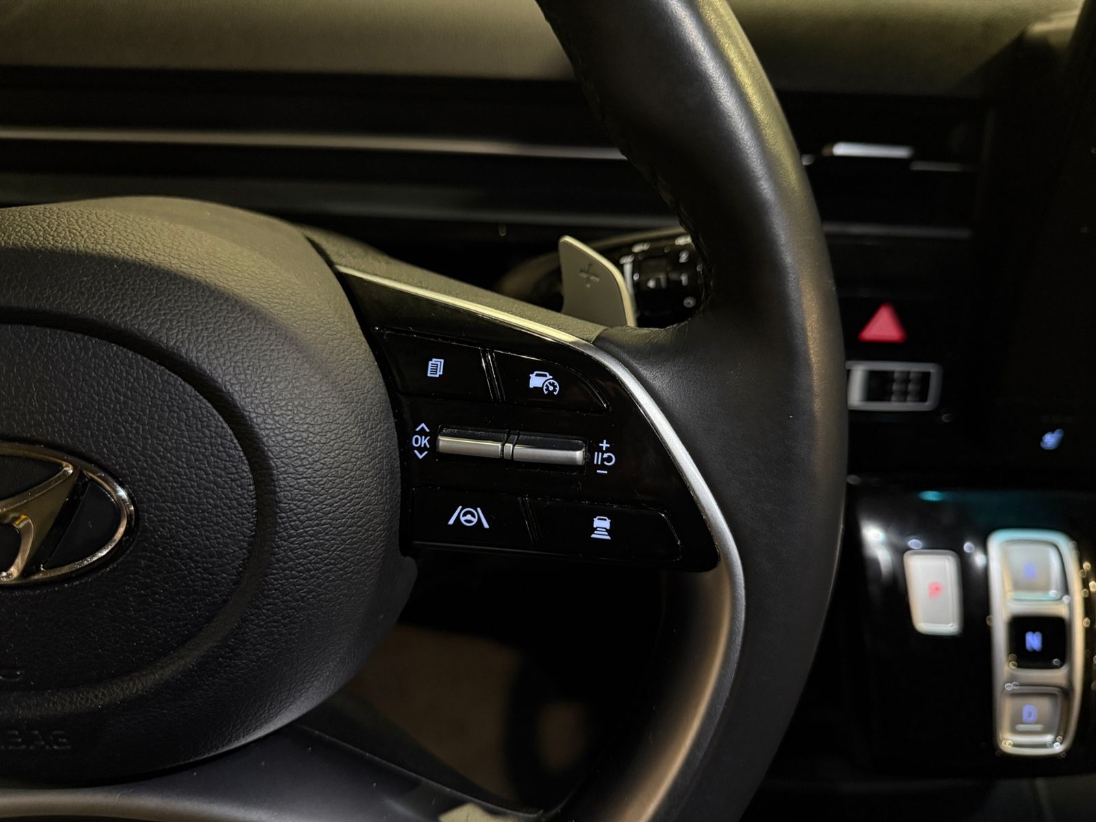 Fahrzeugabbildung Hyundai STARIA Prime 4WD PANO 360° LED NAV SHZ