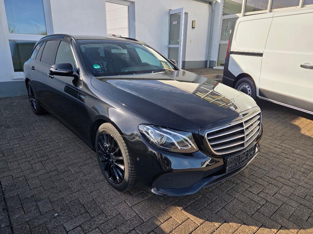 Mercedes-Benz E 220 E T-Modell E 220 d