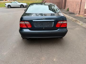 Mercedes CLK 320 - 10