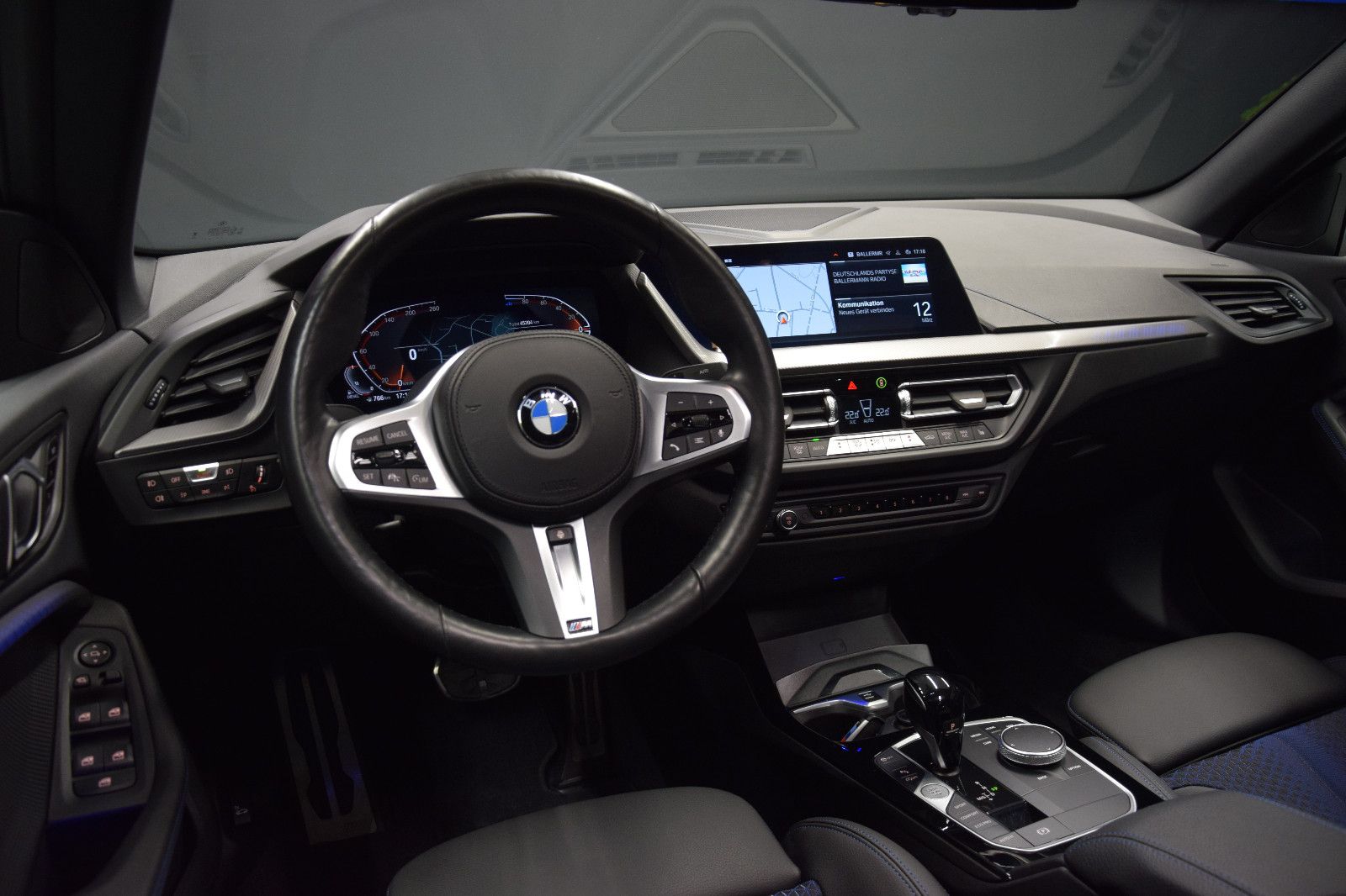 Fahrzeugabbildung BMW 220 d xDrive Gran Coupé M Sport Pano ACC Memory