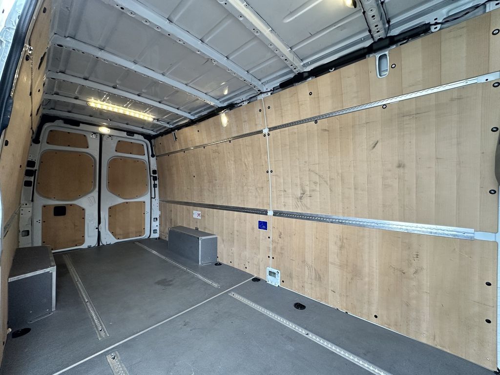 MERCEDES-BENZ Sprinter 2025