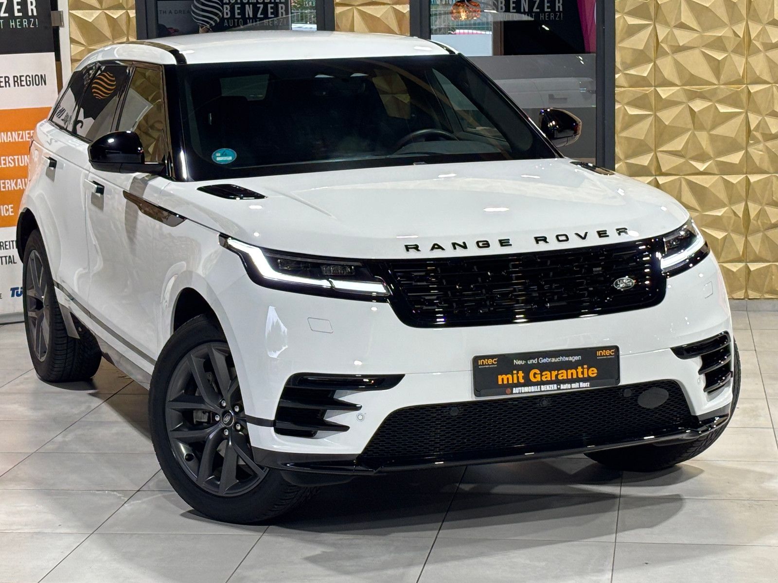 Fahrzeugabbildung Land Rover Range Rover Velar R-Dynamic/KAMERA/Design-Paket
