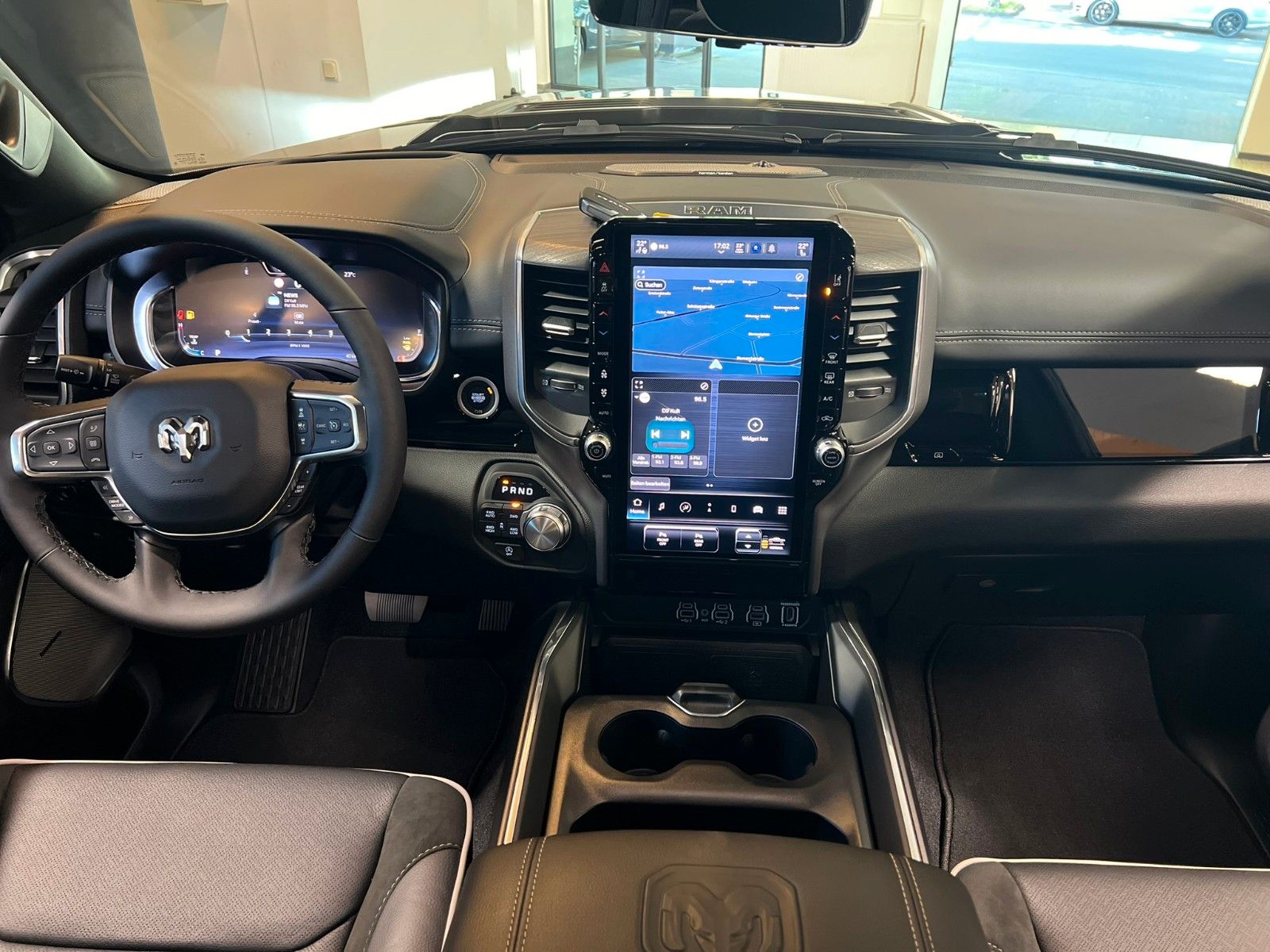 Fahrzeugabbildung Dodge RAM 1500 Laramie Night Premium, LUFT*AKTION*