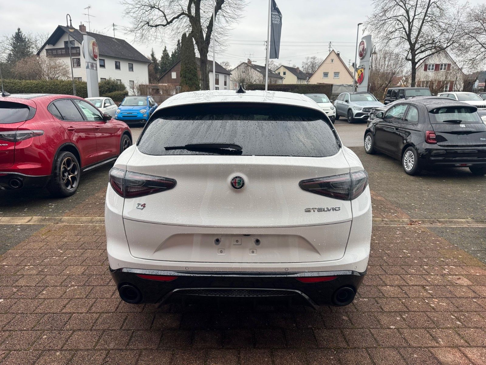 Fahrzeugabbildung Alfa Romeo Stelvio 280PS Veloce AT8 Q4 NAVI SITZHEIZUNG LED