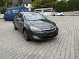 Opel Astra Sports Tourer 1.4 Turbo Sport 103kW - Opel Astra aus 2010: Sports