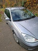 Ford Focus Kombi Tüv 10/2027 - Ford Focus aus 2003: Kombi