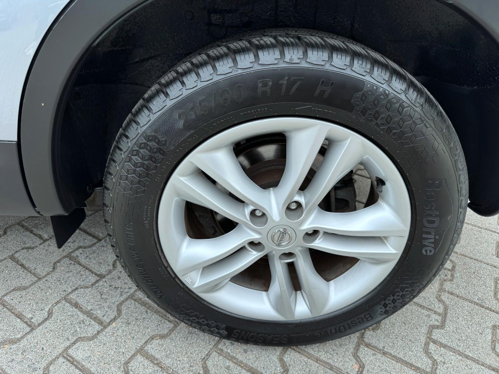 Nissan Qashqai Acenta*Panorama*AHK*S-Heft*1-Hand