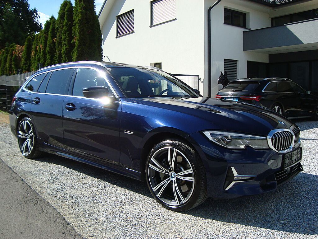 Image of BMW 330