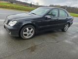 Mercedes-Benz C 220 C Limousine C 220 CDI - gebrauchte Mercedes-Benz C 220 aus dem Jahr 2004