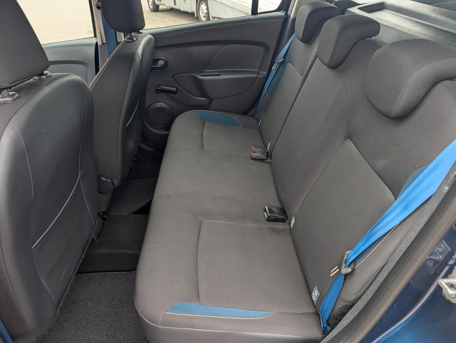 Dacia Logan 2015 — photo 13