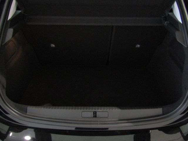 Corsa-e F e Edition (MJ22B) Elektromotor, 100 kW