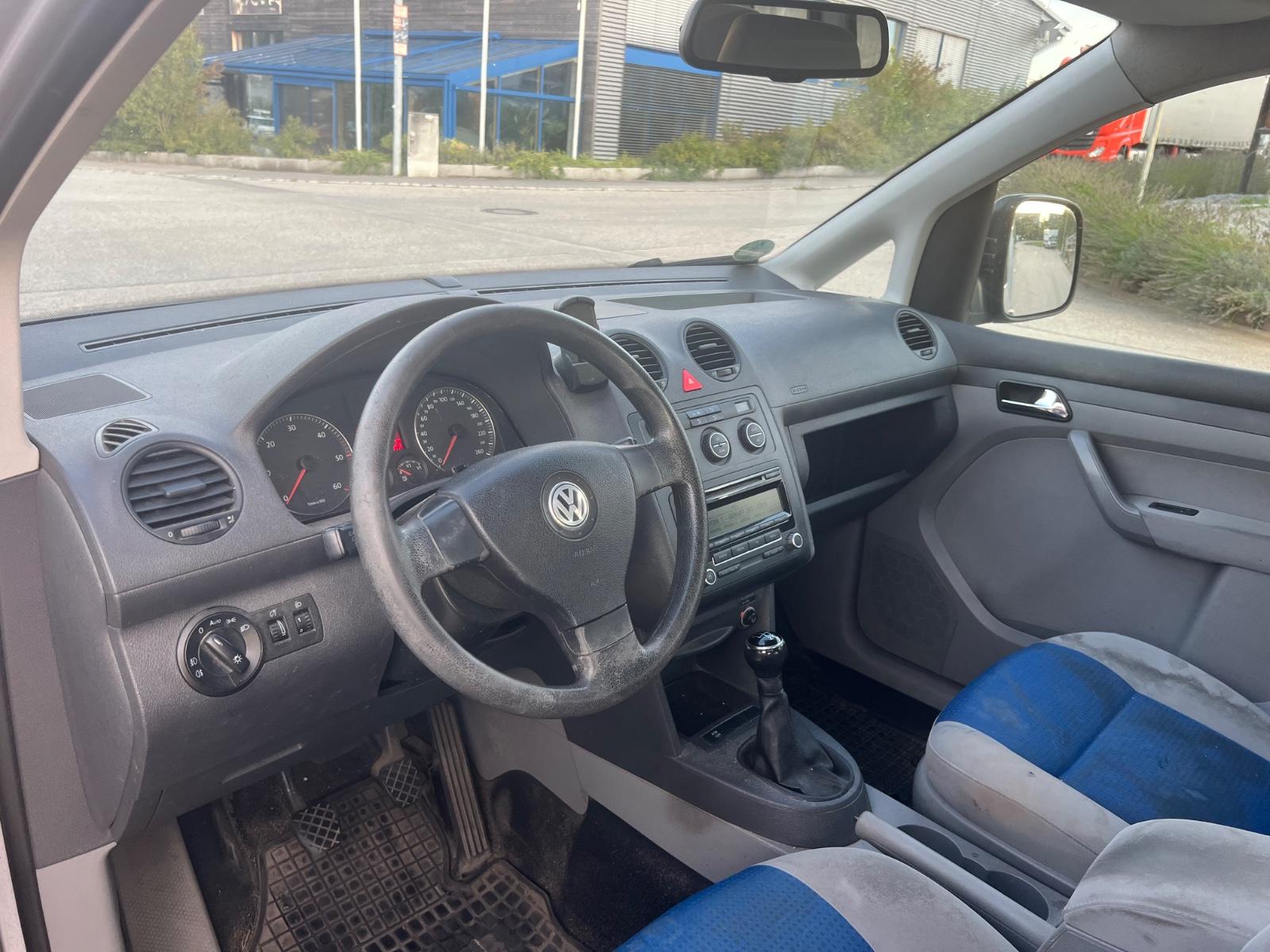 Volkswagen Caddy 2010 — photo 8