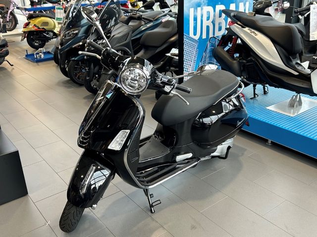 Vespa GTS 300 Super Nero SCHNELL SEIN LOHN SICH LETZTE