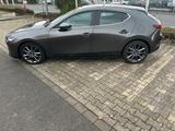Mazda 3 2.0 e-SKY. X 186 M Hybrid Drive Excl.-L. E... - Mazda 3 in Düsseldorf