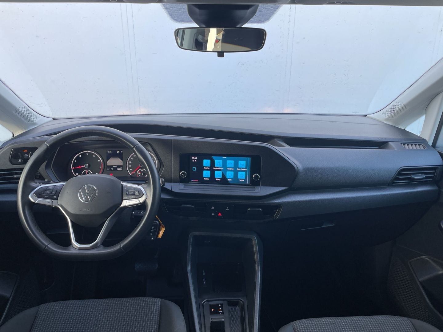 Caddy 1.5 TSI DSG App-Connect/GRA/PDC vo+hi/DAB