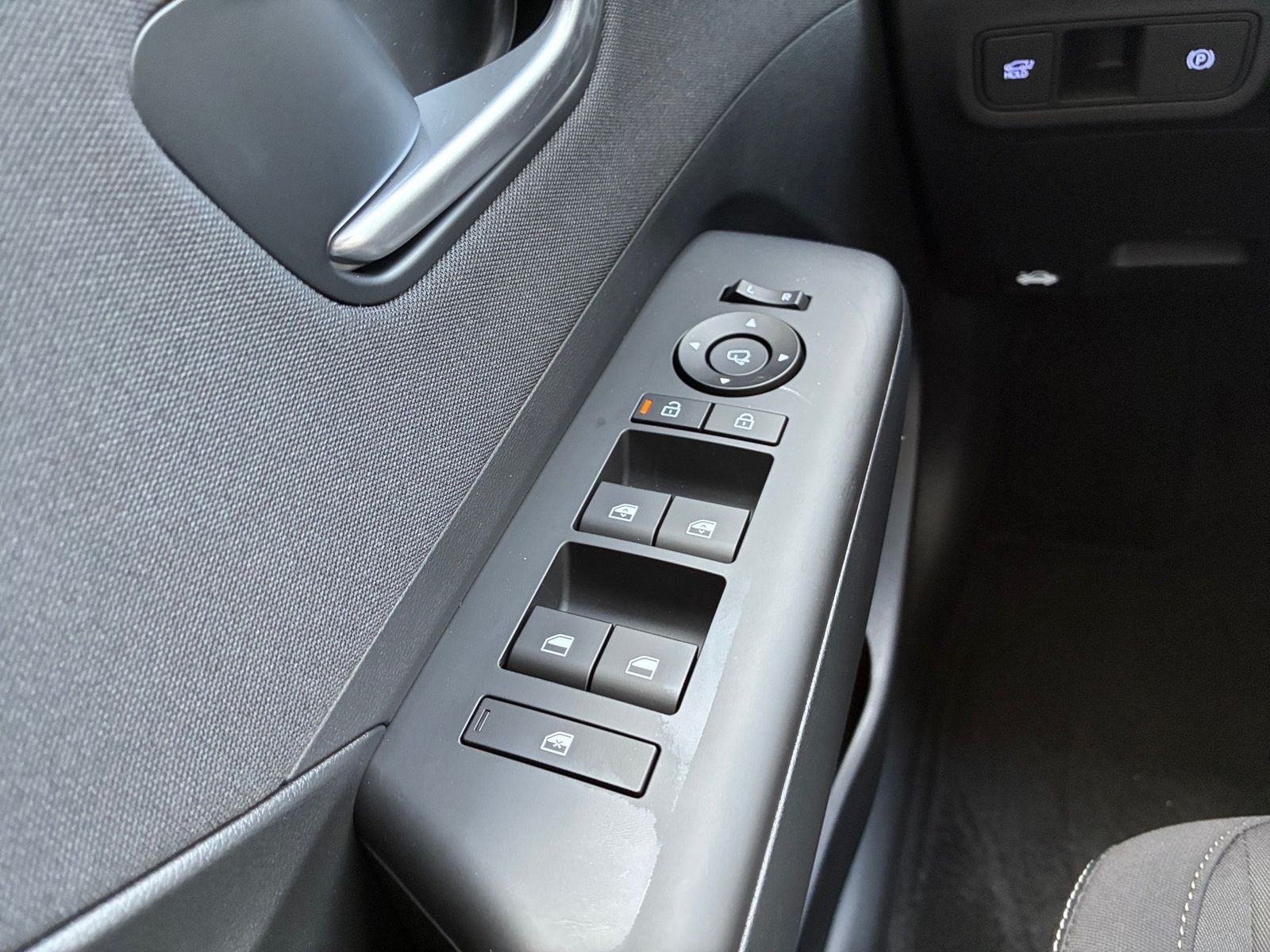 Fahrzeugabbildung Hyundai Kona 1.6 T-GDI (SX2) Trend Kamera,LED,Navi,PDC
