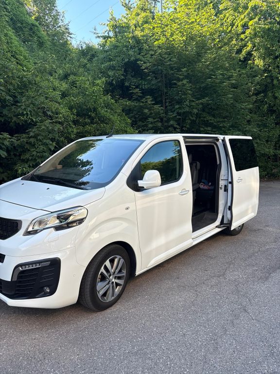 Image of Peugeot Traveller