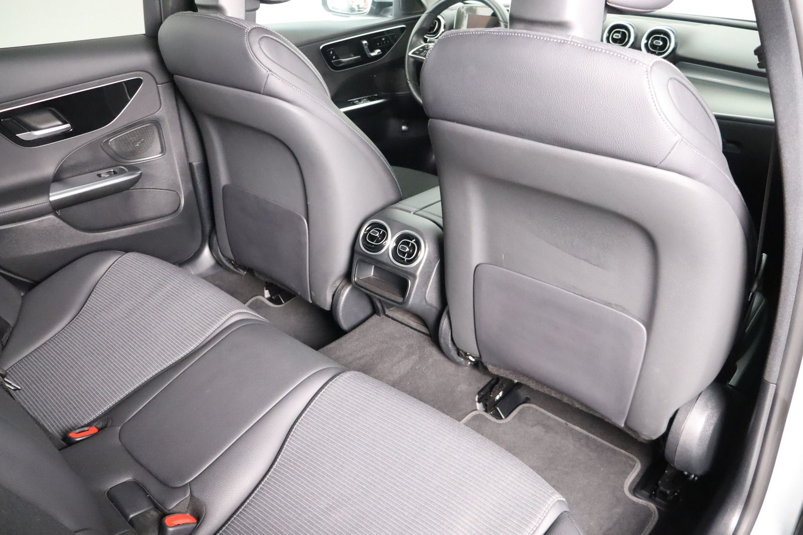 Fahrzeugabbildung Mercedes-Benz C 220 T d 4Matic * LED * Memory * DAB