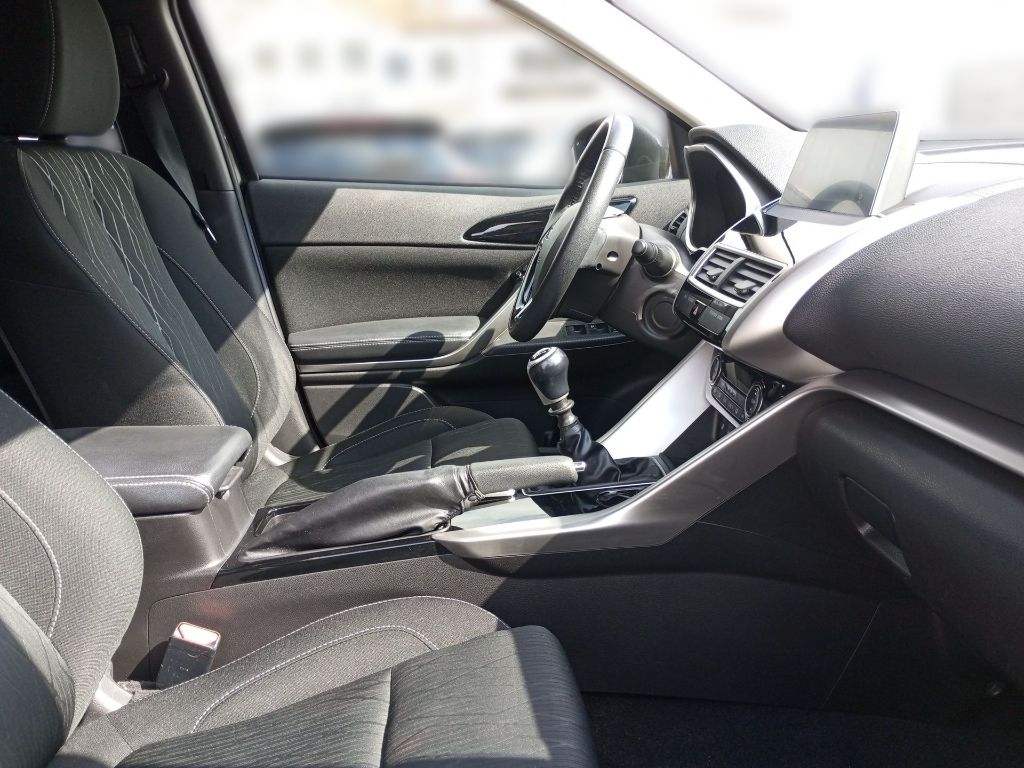 Fahrzeugabbildung Mitsubishi Eclipse Cross Intro Edition 1.5 T-MIVEC 2WD