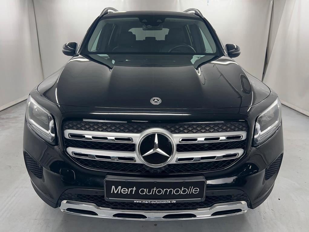 Mercedes-Benz GLB 220