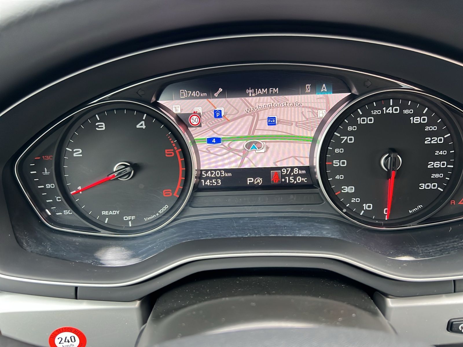 Fahrzeugabbildung Audi A4 Avant 35 TDI S-tronic AHK Navi ACC PDC SH