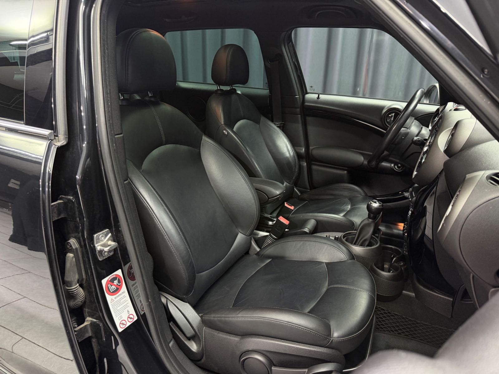 Fahrzeugabbildung MINI COOPER D Countryman Cooper D All4|PANO|NAVI|