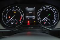 Skoda Superb 2.0 TDI *NAVI/SHZ/RFK/AHK/DSG*