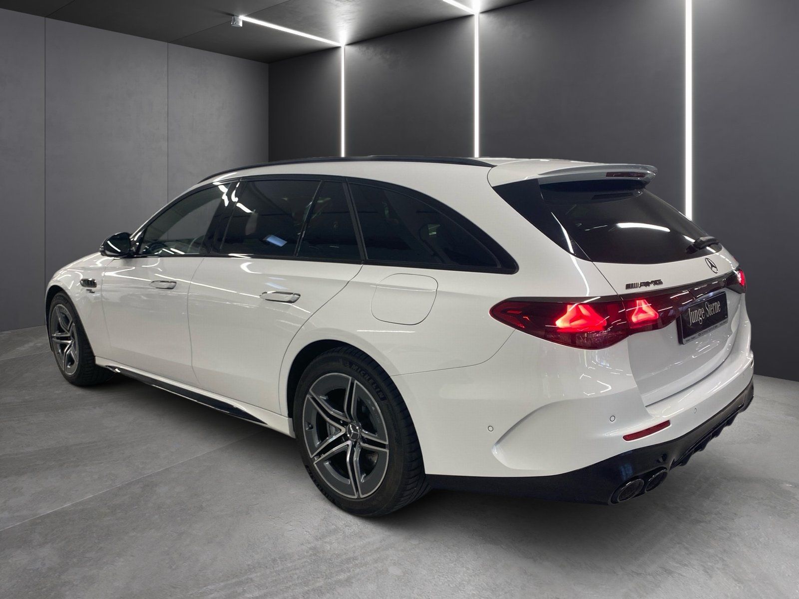 Fahrzeugabbildung Mercedes-Benz E 53 T AMG 4M+*Super*Burme*AHK*Distro*360*Night*