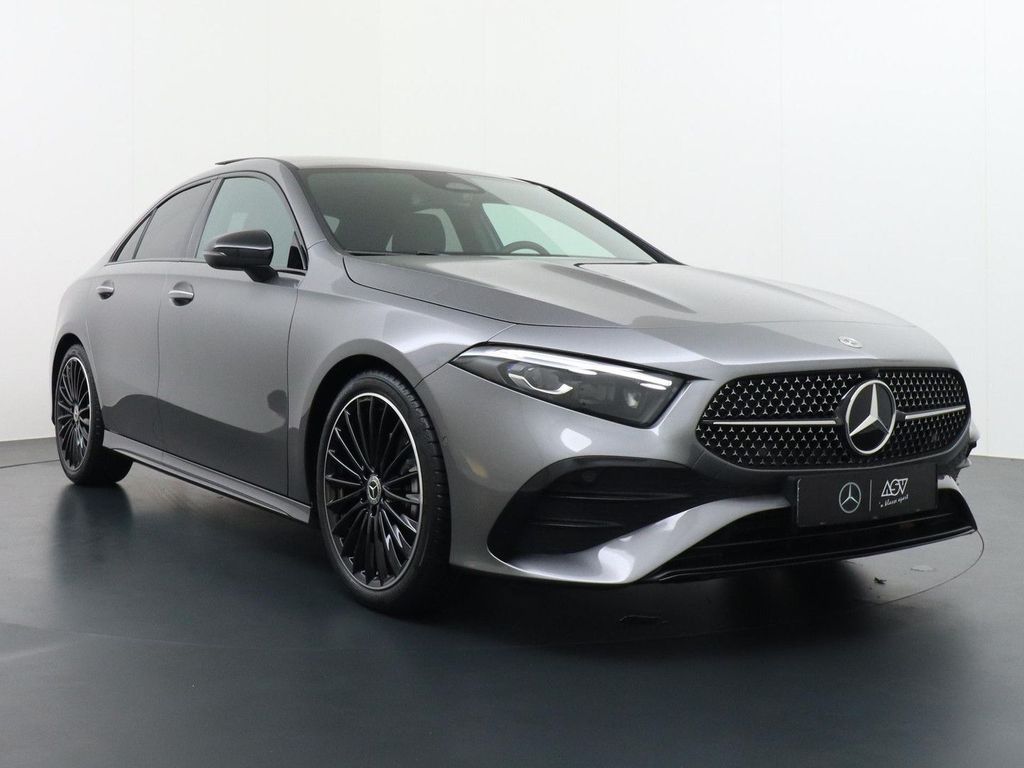 Mercedes-Benz A 180 Star Edition AMG Line | Panorama - Schiebe
