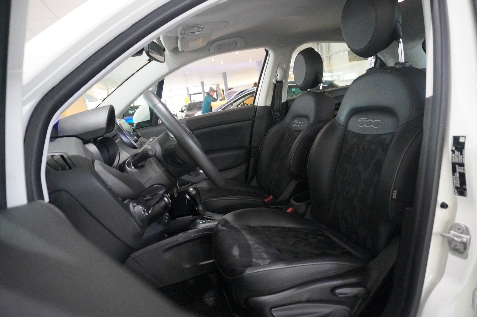 Fahrzeugabbildung Fiat 500X 1.3T CROSS DCT NAVI/LED/PDC/SPORT/TEMP/DAB+