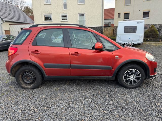 Suzuki SX4 CLUB*1.9DDiS 120PS*105.000km*KLIMA*AHK*SITZH